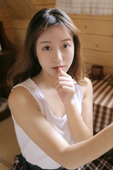 刘雨欣晒女儿照片